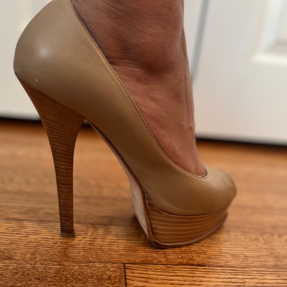 Fendi Fendista pump in beige - Picture 3 of 7